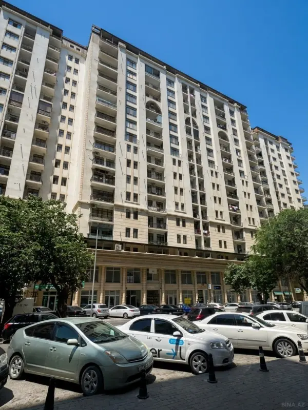 Satılır 3 otaqlı mənzil 113 m²