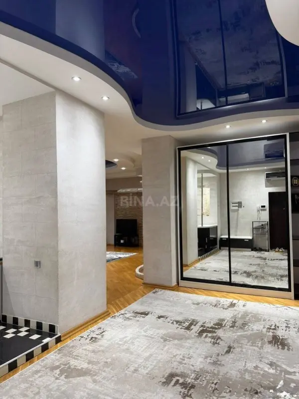 Kirayə verilir 5 otaqlı mənzil 180 m²