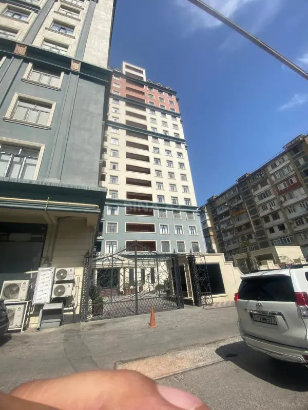 Satılır 2 otaqlı mənzil 62 m²