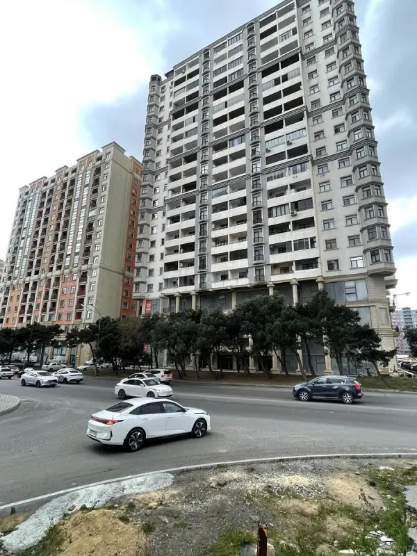 Satılır 2 otaqlı mənzil 94 m²