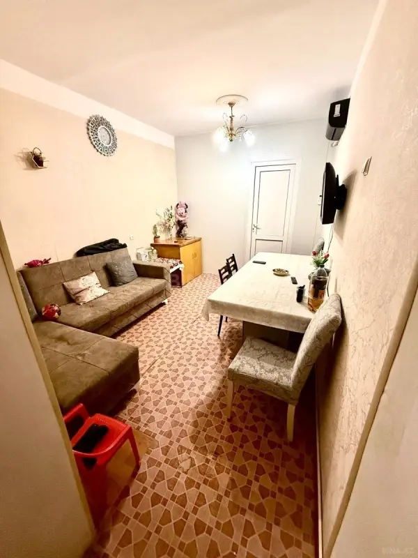 Kirayə verilir 2 otaqlı mənzil 50 m²