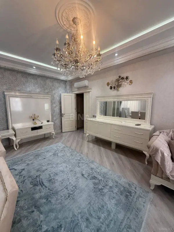 Kirayə verilir 4 otaqlı mənzil 178 m²