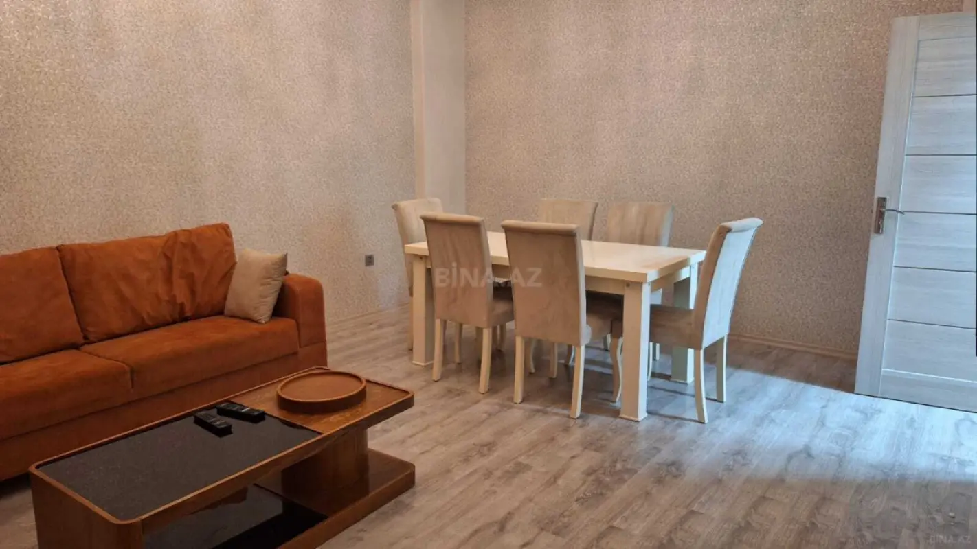 Kirayə verilir 2 otaqlı mənzil 103 m²
