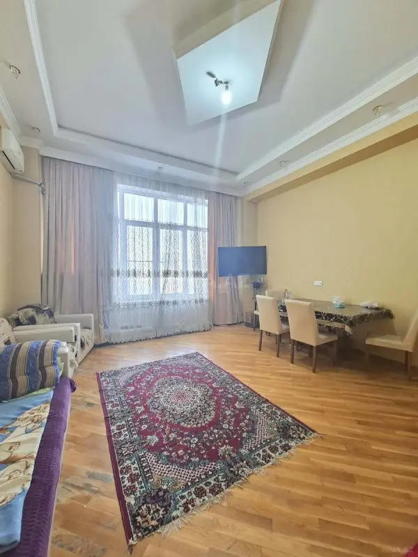 Satılır 2 otaqlı mənzil 80 m²