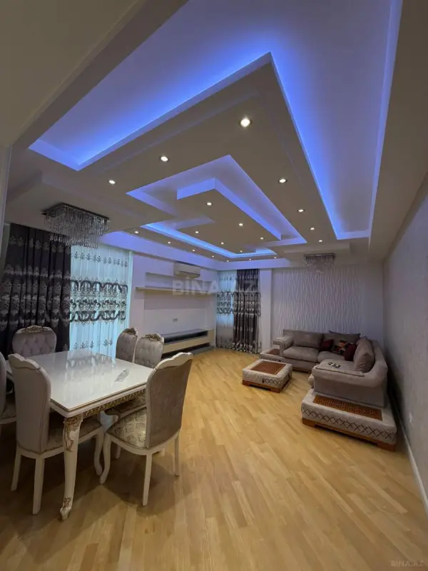 Kirayə verilir 2 otaqlı mənzil 85 m²