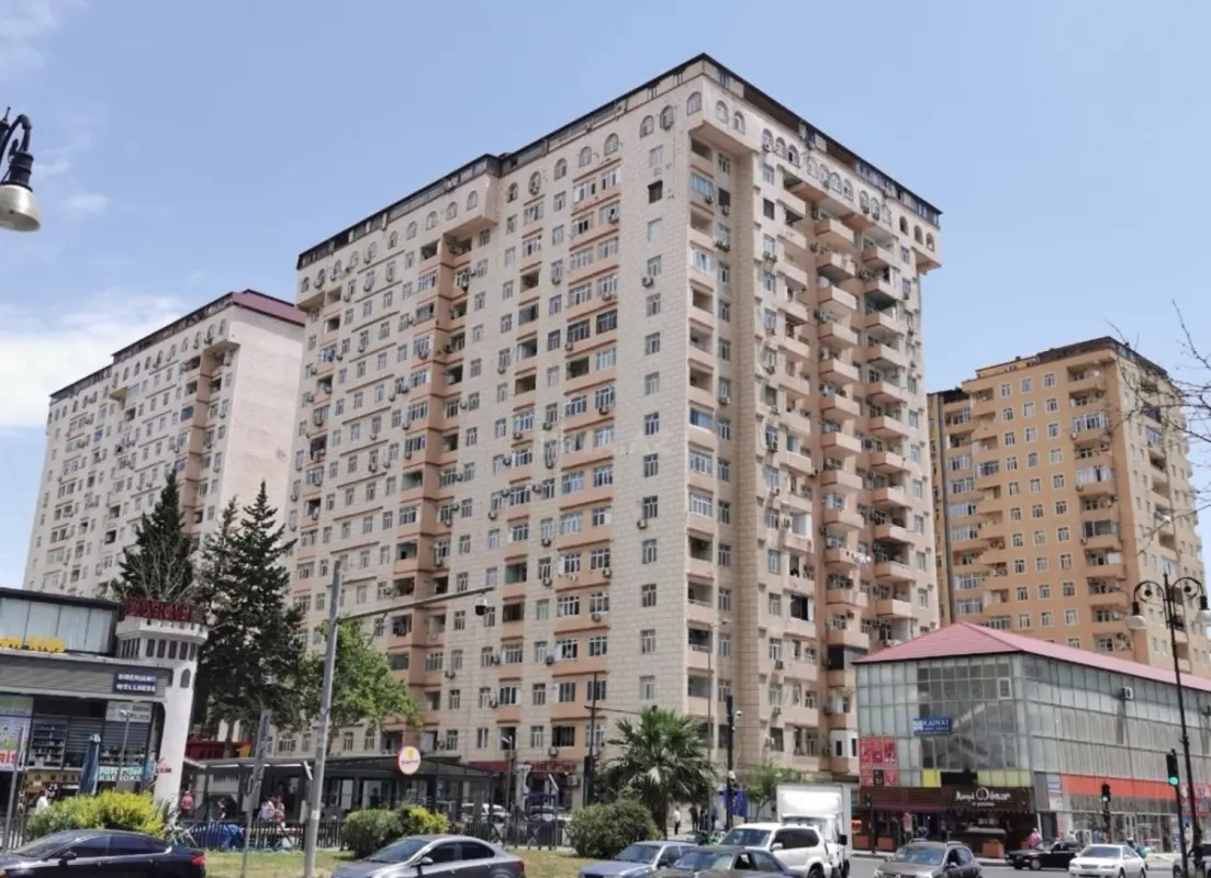 Kirayə verilir 2 otaqlı mənzil 95 m²