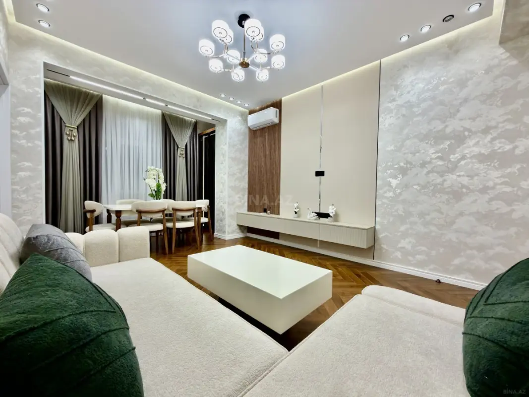 Satılır 2 otaqlı mənzil 61 m²
