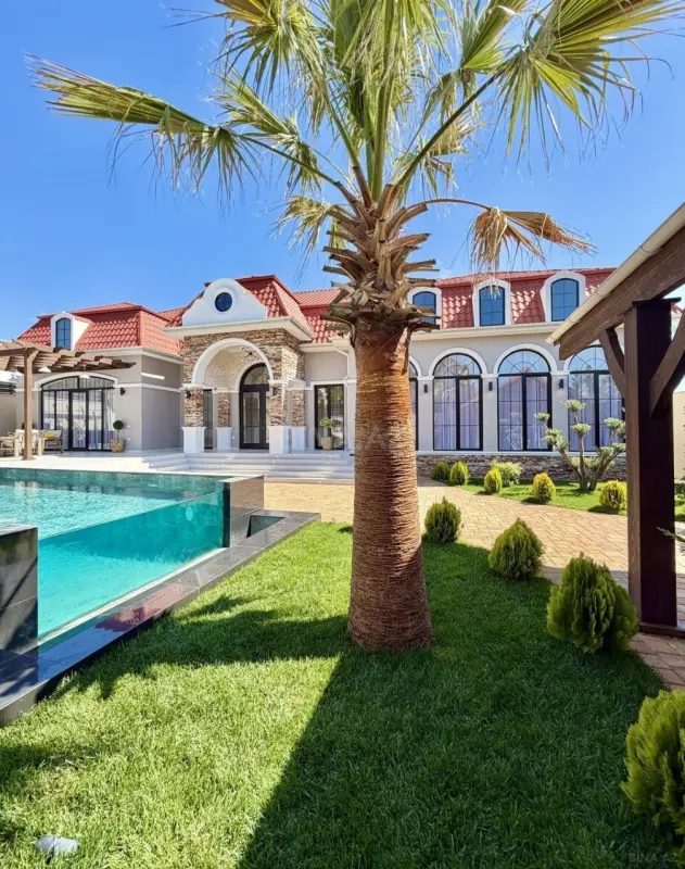Satılır 5 otaqlı həyət evi 250 m²