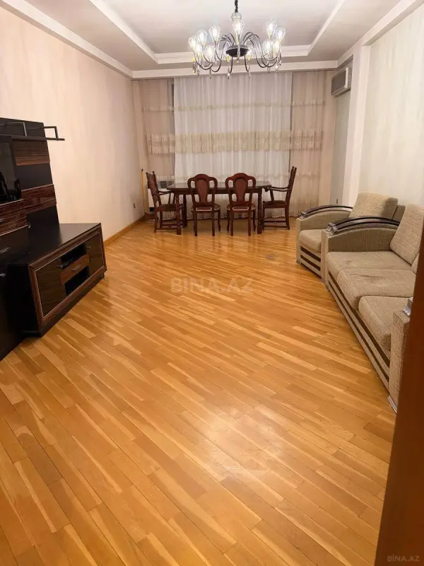 Kirayə verilir 3 otaqlı mənzil 135 m²