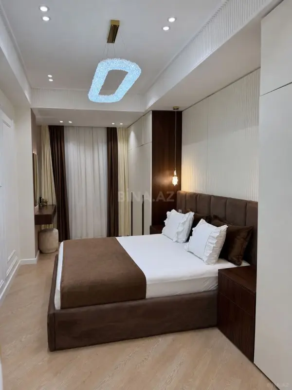 Satılır 3 otaqlı mənzil 103.9 m²