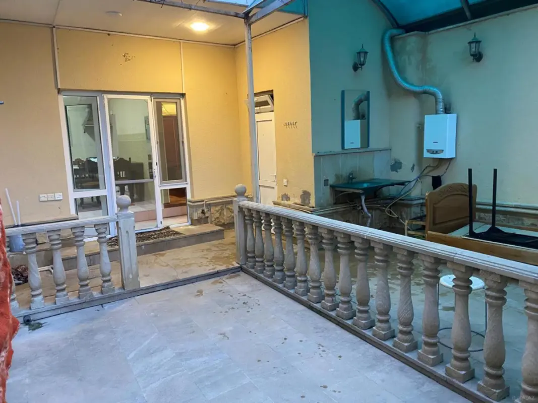 Kirayə verilir 1 otaqlı həyət evi 30 m²