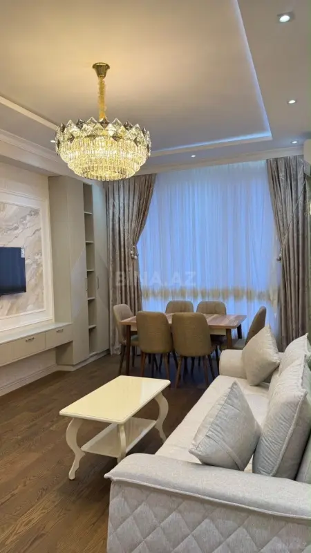 Kirayə verilir 2 otaqlı mənzil 80 m²