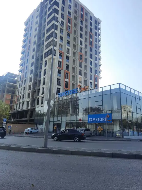 Satılır 3 otaqlı mənzil 161.5 m²