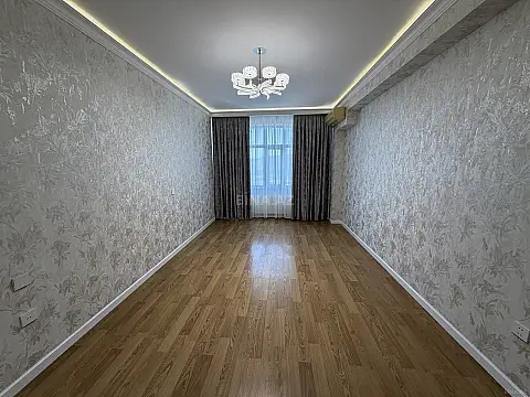 Satılır 3 otaqlı mənzil 90 m² — Bakı, İnşaatçılar 3 otaq 90.00 m²