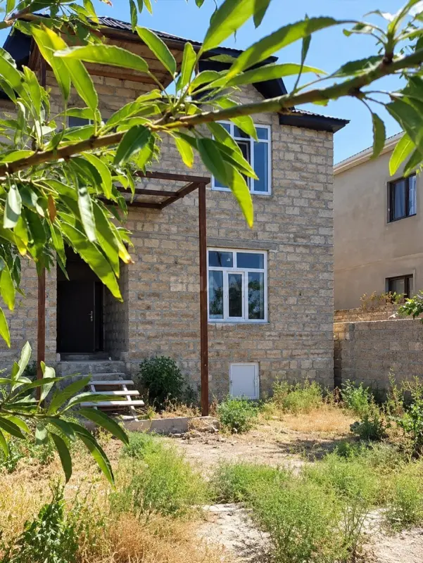 Satılır 3 otaqlı həyət evi 130 m²