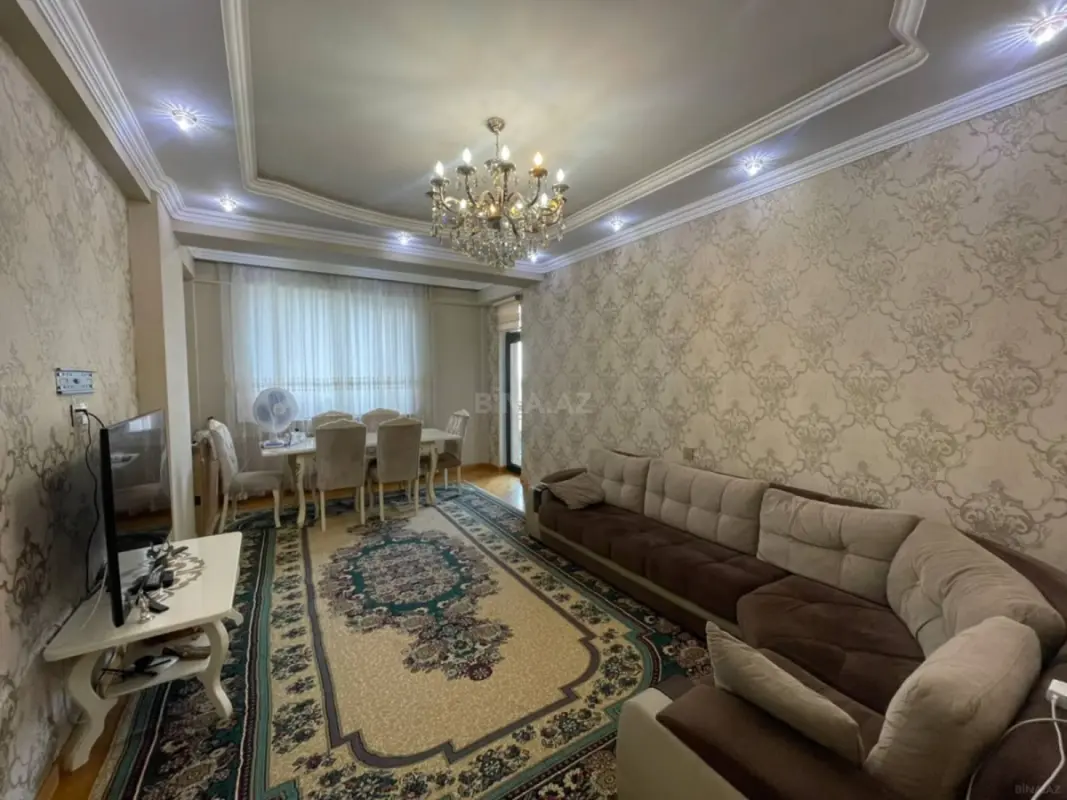 Satılır 2 otaqlı mənzil 103 m²