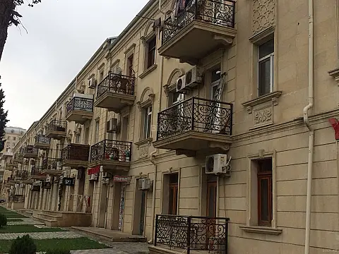 Satılır 3 otaqlı mənzil 54 m² — Bakı, Bakıxanov 3 otaq 54.00 m²