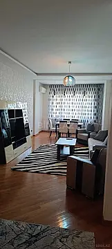 Kirayə verilir 3 otaqlı mənzil 160 m² — Bakı 3 otaq 160.00 m²