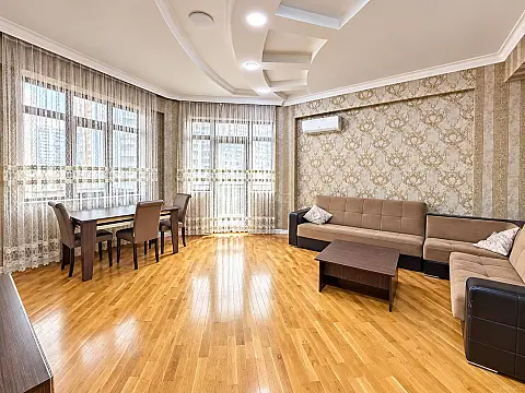Kirayə verilir 3 otaqlı mənzil 140 m² — Bakı, Nərimanov 3 otaq 140.00 m²