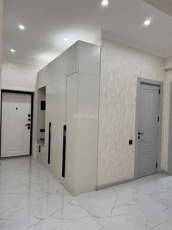 Satılır 2 otaqlı mənzil 88 m²