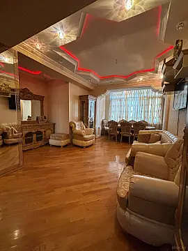 Kirayə verilir 4 otaqlı mənzil 160 m² — Bakı, Xətai 4 otaq 160.00 m²