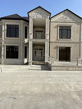 Satılır 9 otaqlı həyət evi 520 m² — Gəncə 9 otaq 520.00 m²