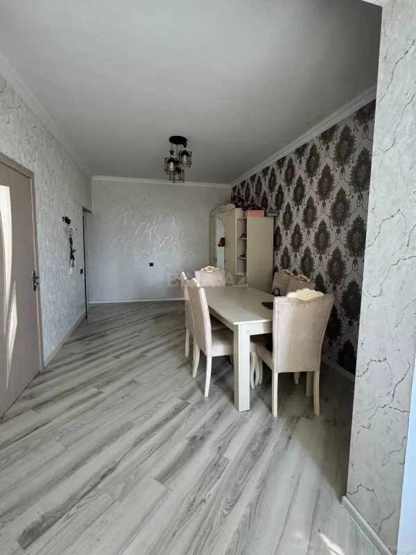 Kirayə verilir 2 otaqlı mənzil 45 m²