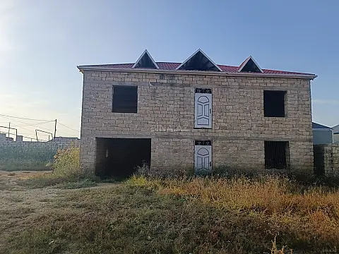 Satılır 8 otaqlı həyət evi 300 m² — Bakı 8 otaq 300.00 m²
