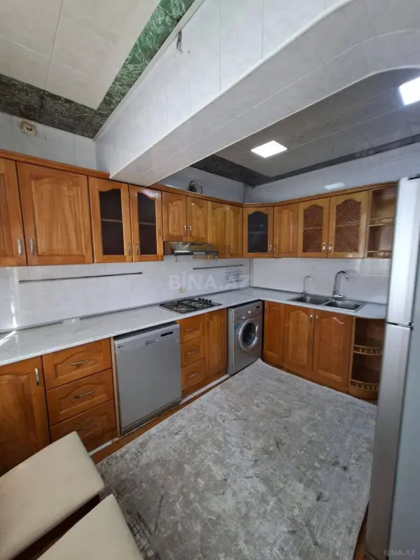 Kirayə verilir 5 otaqlı mənzil 120 m²