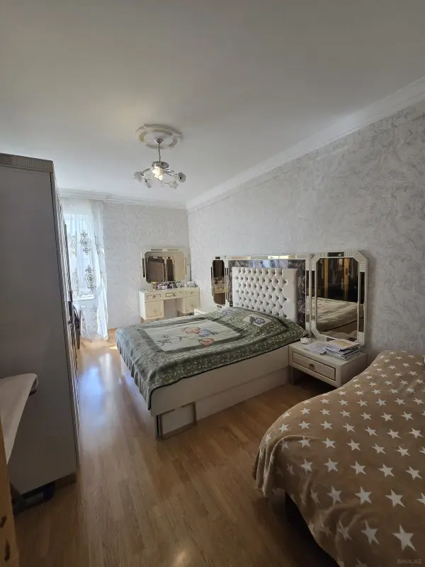 Satılır 3 otaqlı mənzil 105 m²