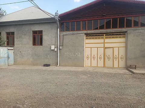 Satılır 8 otaqlı həyət evi 400 m² — Bakı 8 otaq 400.00 m²