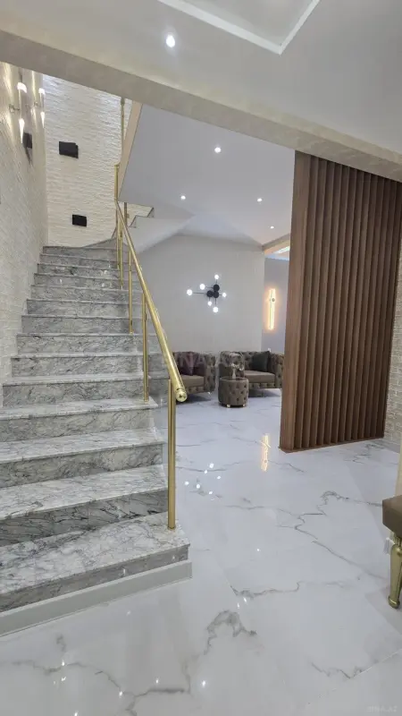 Satılır 4 otaqlı mənzil 160 m²