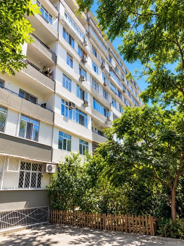 Satılır 5 otaqlı mənzil 120 m²