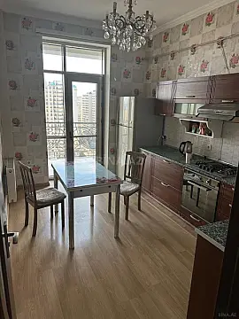 Kirayə verilir 2 otaqlı mənzil 98 m² — Bakı 2 otaq 98.00 m²