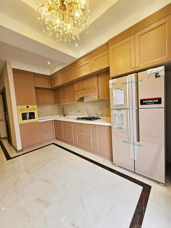 Satılır 4 otaqlı mənzil 129 m²