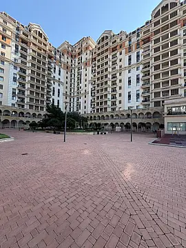 Satılır 4 otaqlı mənzil 200 m² — Bakı, Nizami 4 otaq 200.00 m²