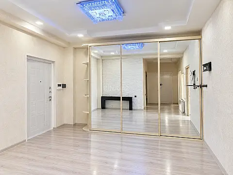 Kirayə verilir 4 otaqlı mənzil 140 m² — Bakı, Yasamal 4 otaq 140.00 m²