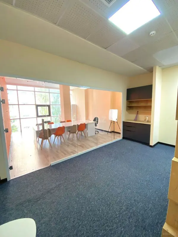 Kirayə verilir 3 otaqlı ofis 90 m²
