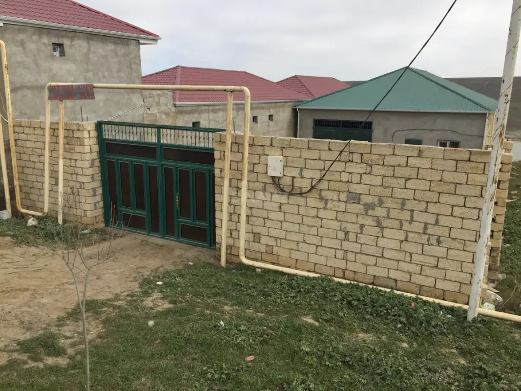 Satılır obyekt 220 m²