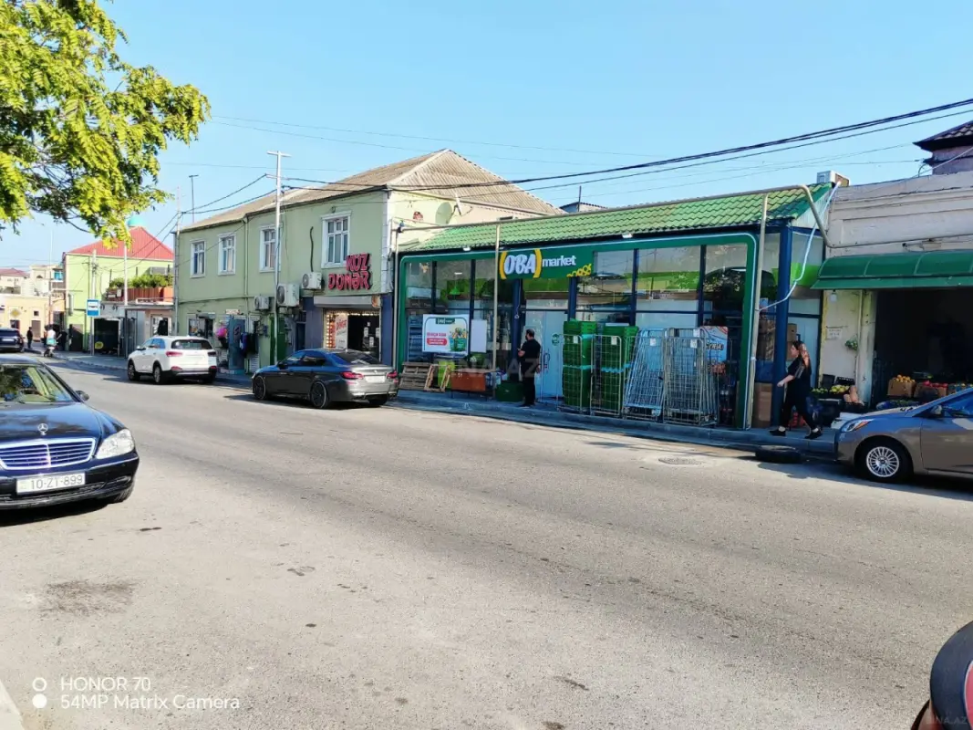 Satılır obyekt 130 m²