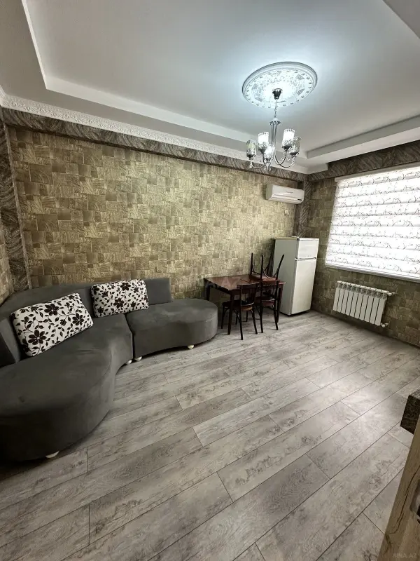 Kirayə verilir 2 otaqlı mənzil 40 m²