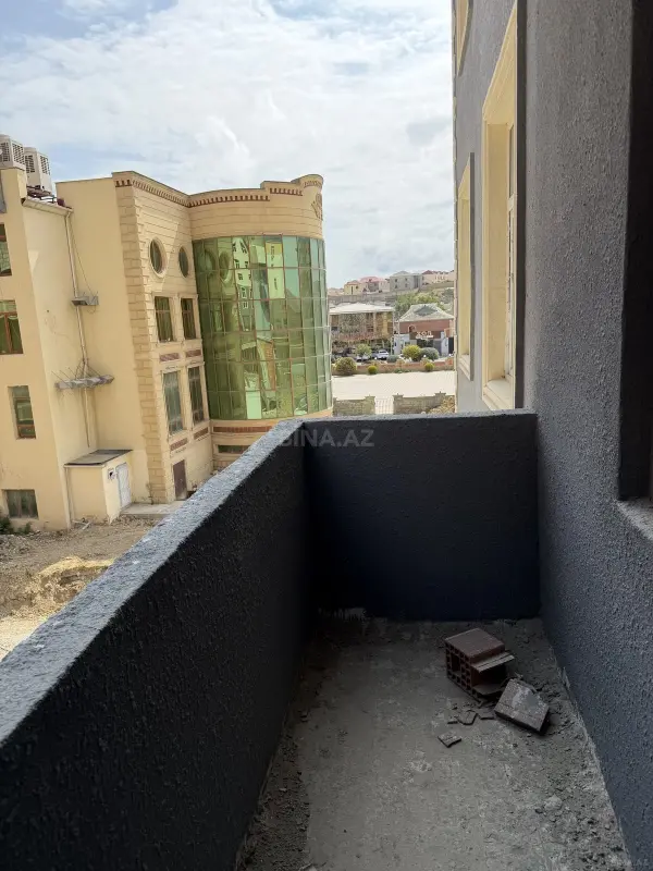 Satılır 3 otaqlı mənzil 91 m²