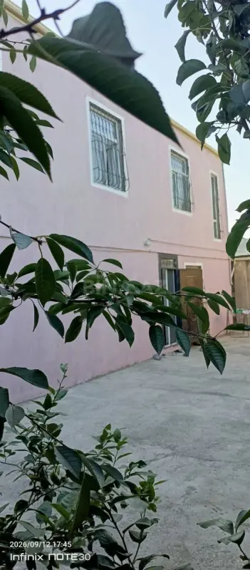 Satılır 7 otaqlı həyət evi 240 m²