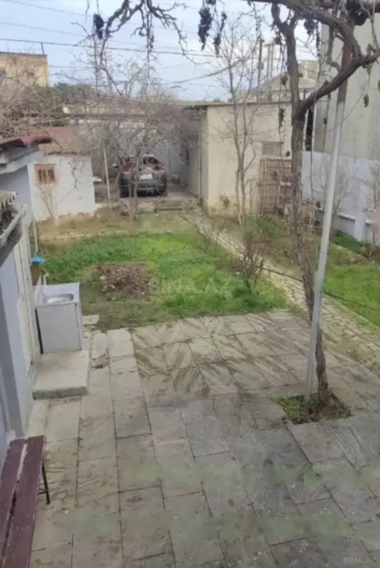 Satılır 5 otaqlı həyət evi 100 m²