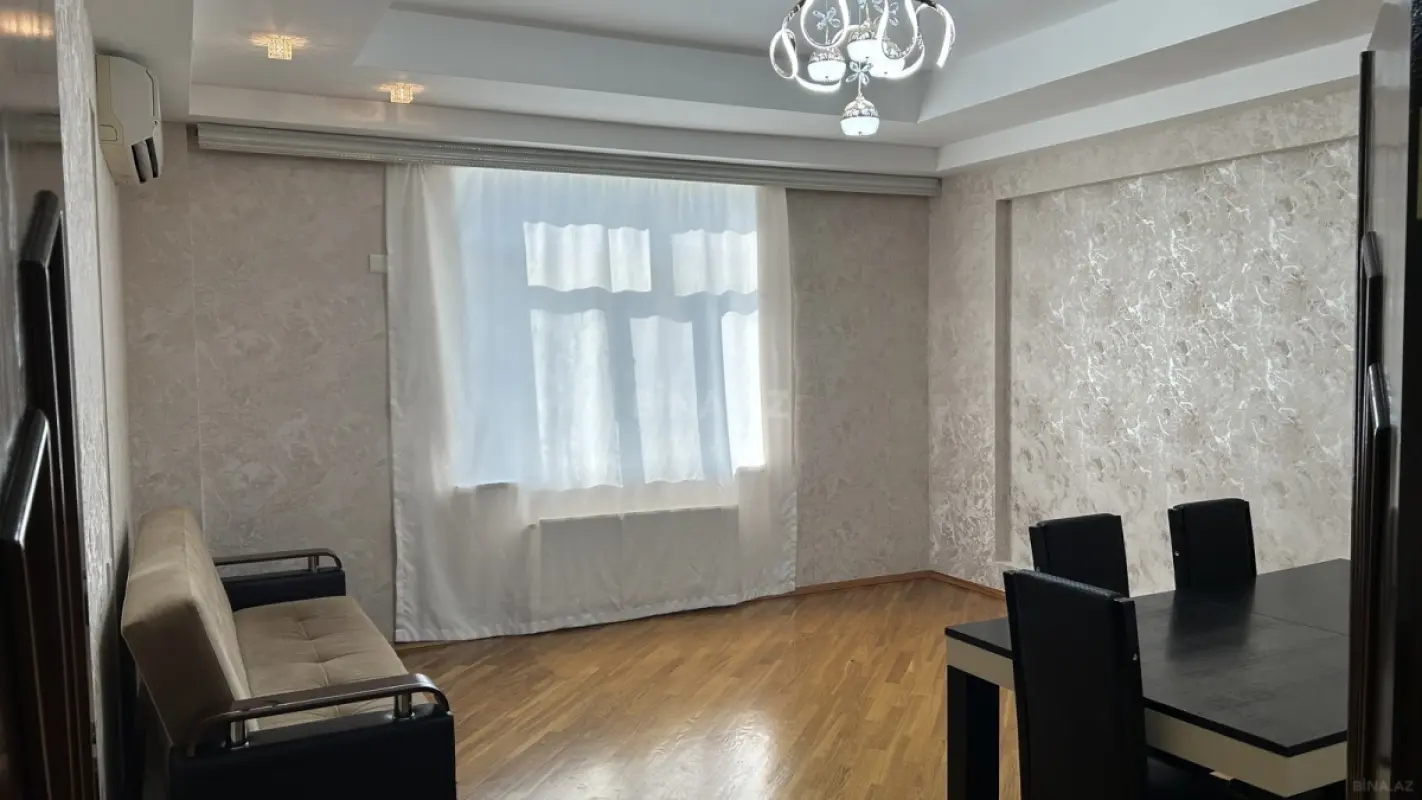 Kirayə verilir 3 otaqlı mənzil 95 m²