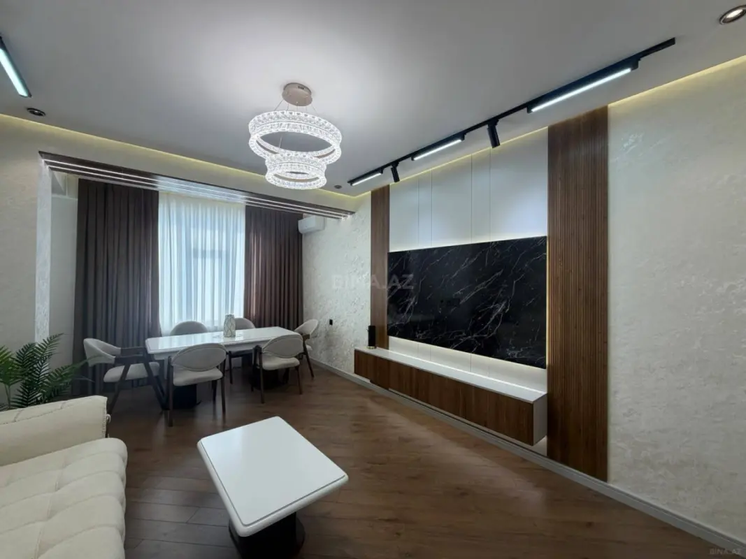 Satılır 3 otaqlı mənzil 110 m²