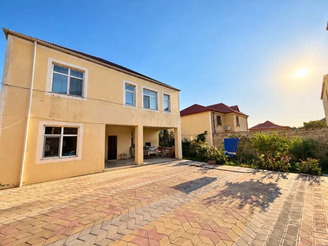 Satılır 4 otaqlı həyət evi 156 m²