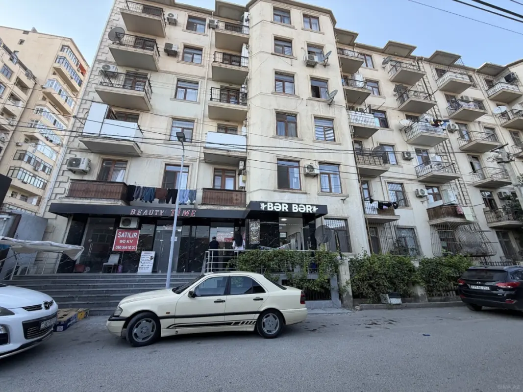Satılır obyekt 90 m²