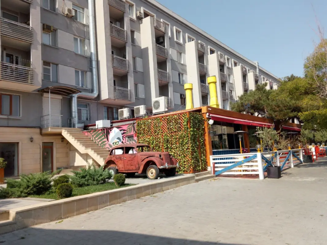 Kirayə verilir 3 otaqlı ofis 65 m²