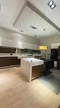 Kirayə verilir 5 otaqlı mənzil 240 m² — Bakı, Nəsimi 5 otaq 240.00 m²